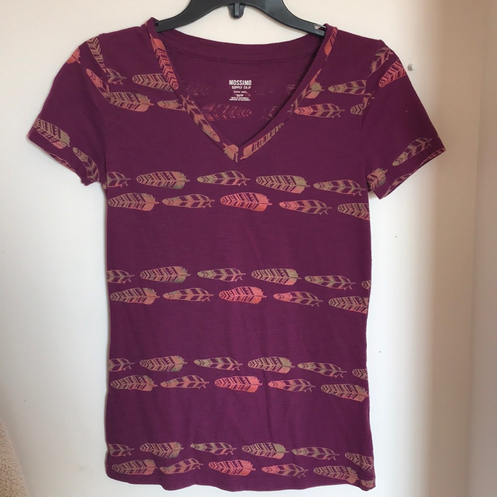Feather Pattern V-Neck Shirt